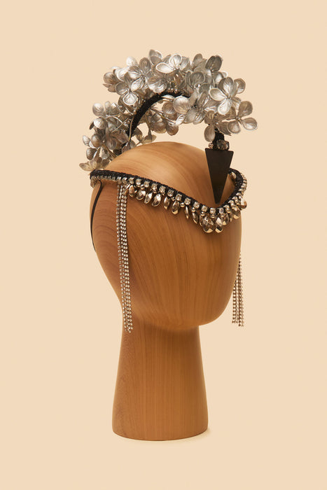 Sacerdotisa prateada